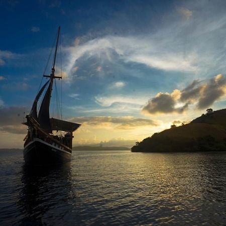 Blue Marlin Dive Komodo Labuan Bajo Exterior photo